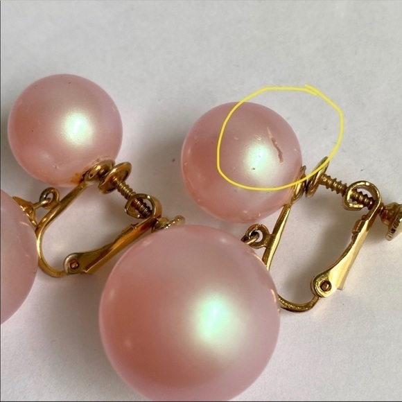 Vintage Pink Pearlescent Earrings Ball Sphere Orb Drop 60s Clip-On Faux Pearl - Picture 5 of 8